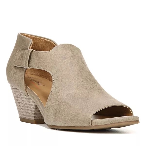 Naturalizer Shoes - SOUL Naturalizer Daya Women's Block Heel Sandals